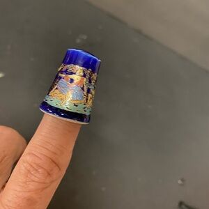 Vintage Cobalt Blue Porcelain Thimble ,Hand Painted, Scene Delphi